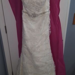 Wedding dress essence of Australia sweetheart